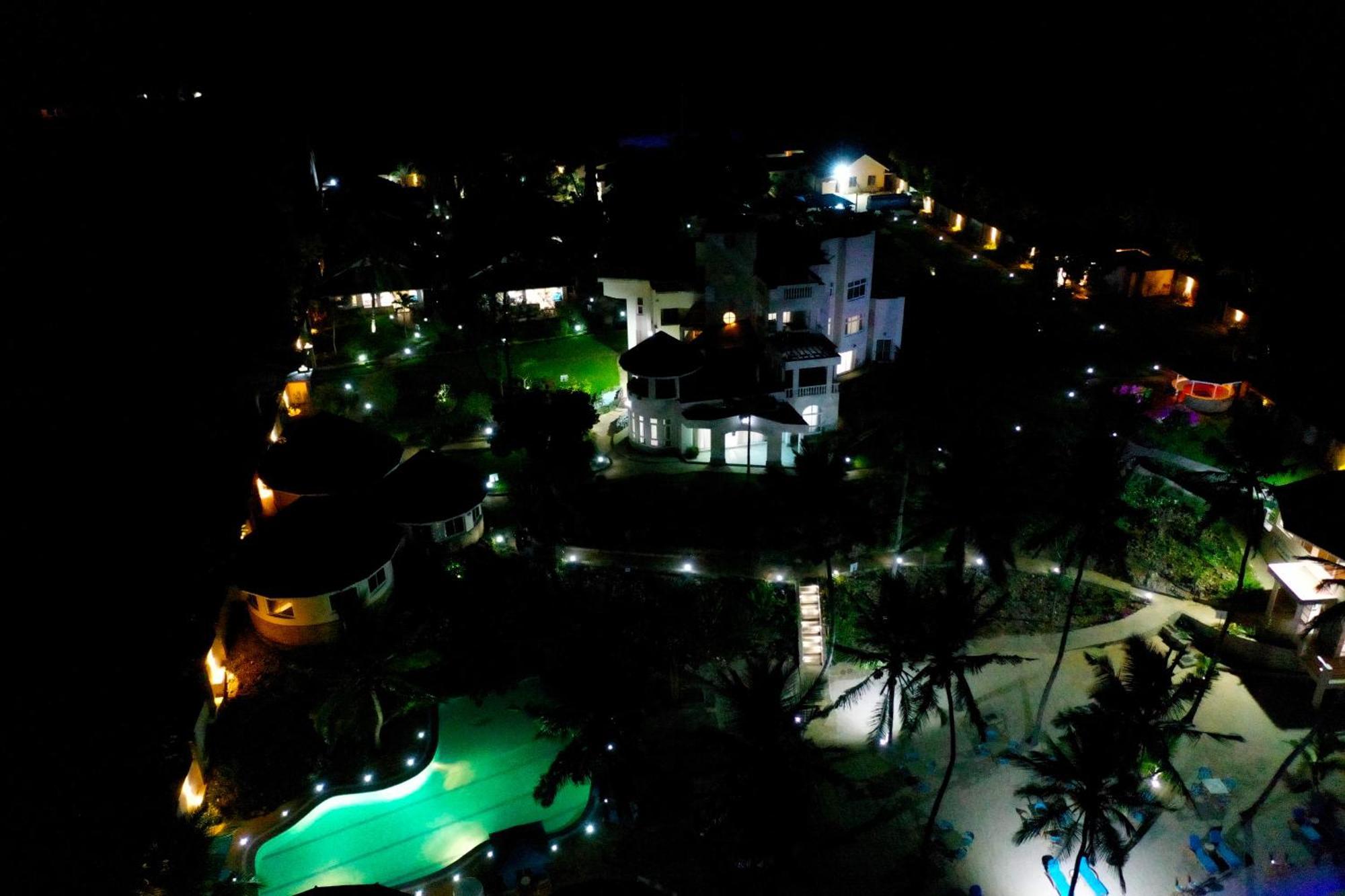 Vipingo Beach Resort Tezo Esterno foto